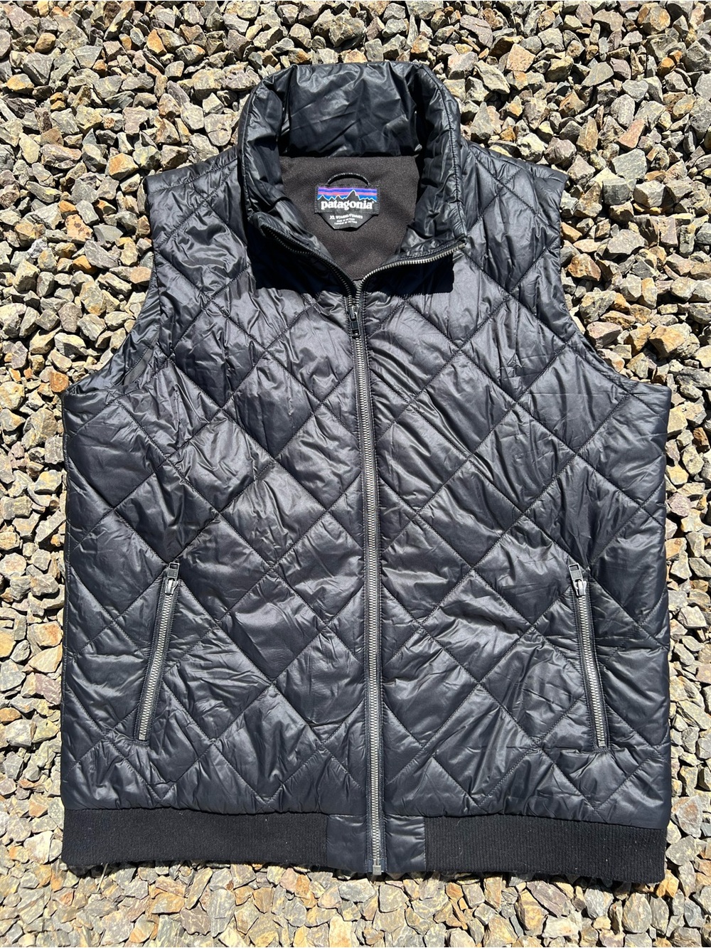 Patagonia Bomber Vest Women’s XL Puffer Quilted Insulated Style #28116 Black